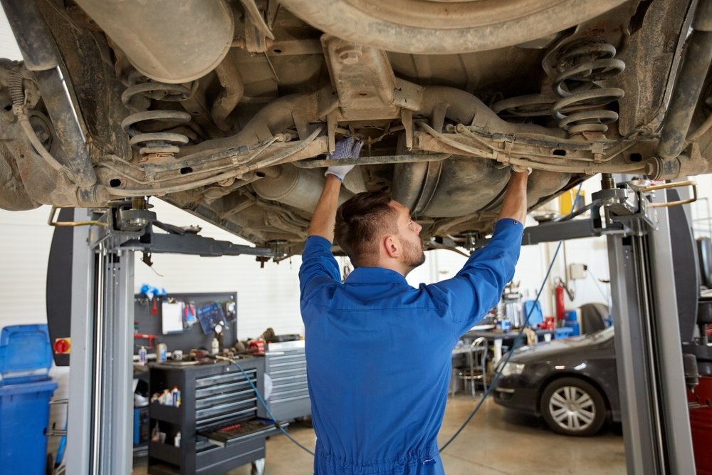 cand are masina nevoie de revizie auto