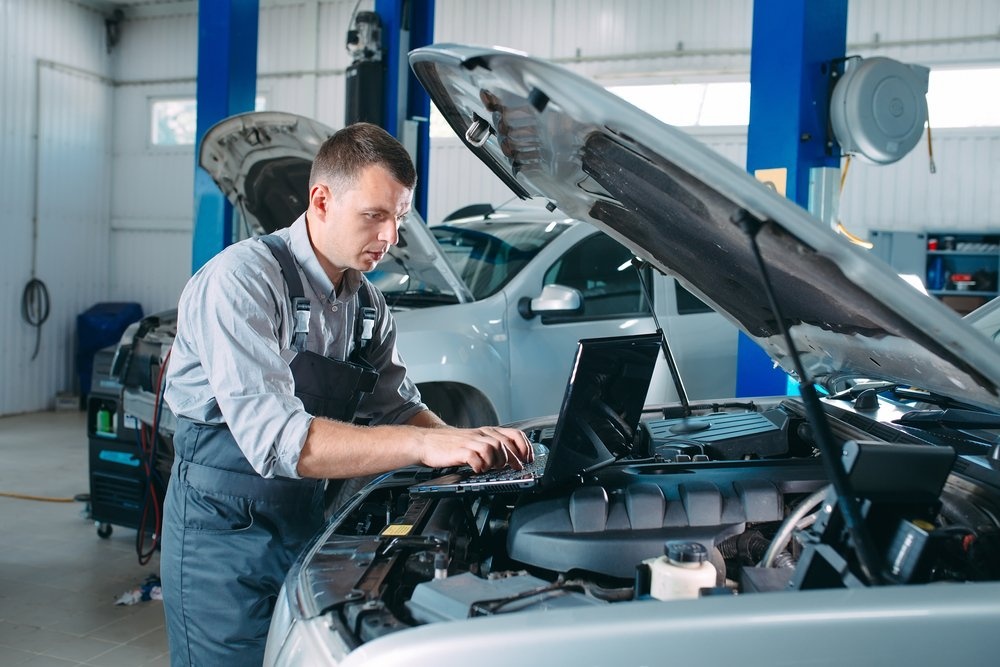 in ce consta revizia auto