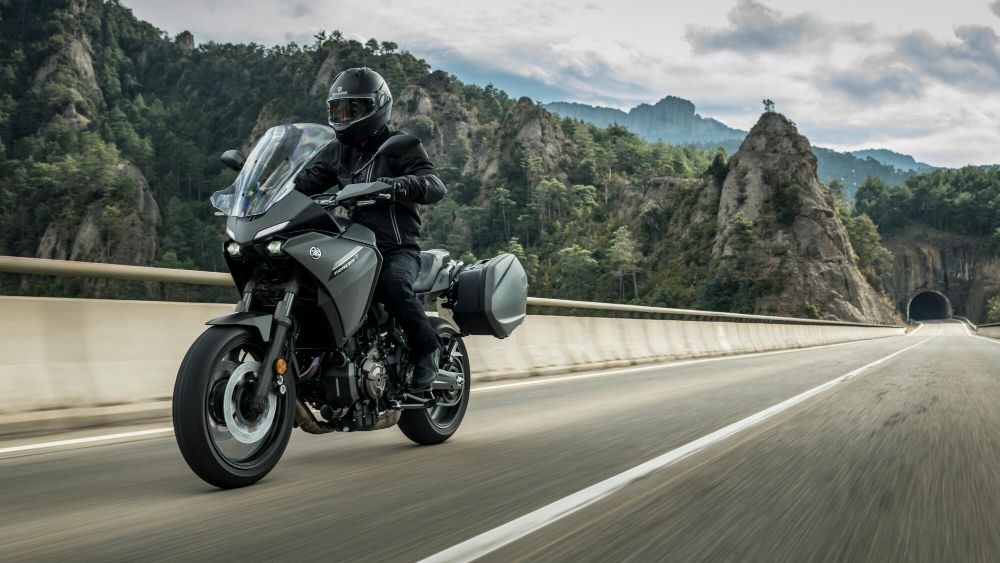 motocicleta sport touring