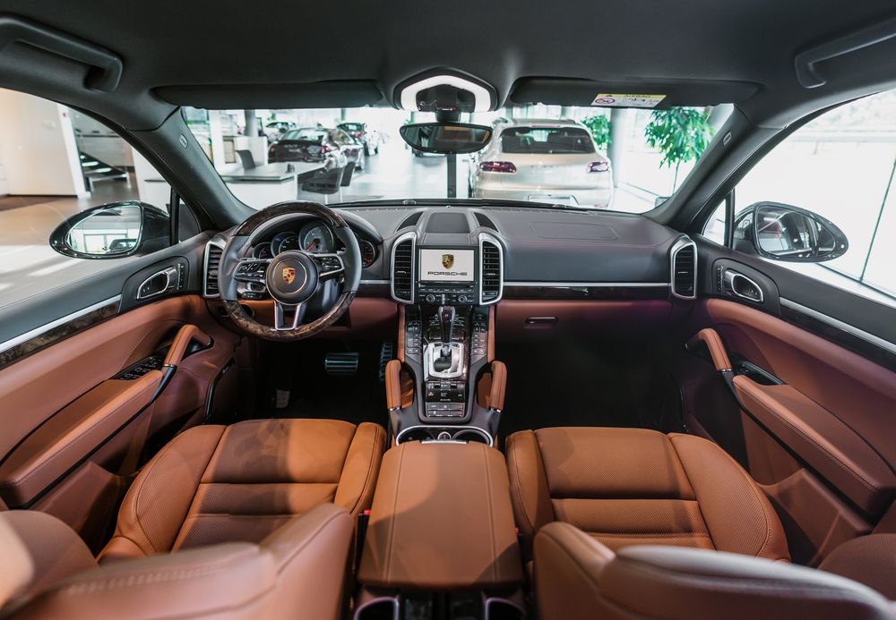 porsche cayenne interior
