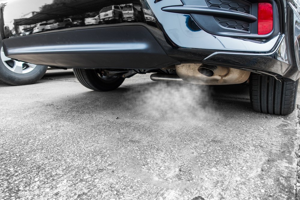 poluare auto teava de esapament emisii noxe