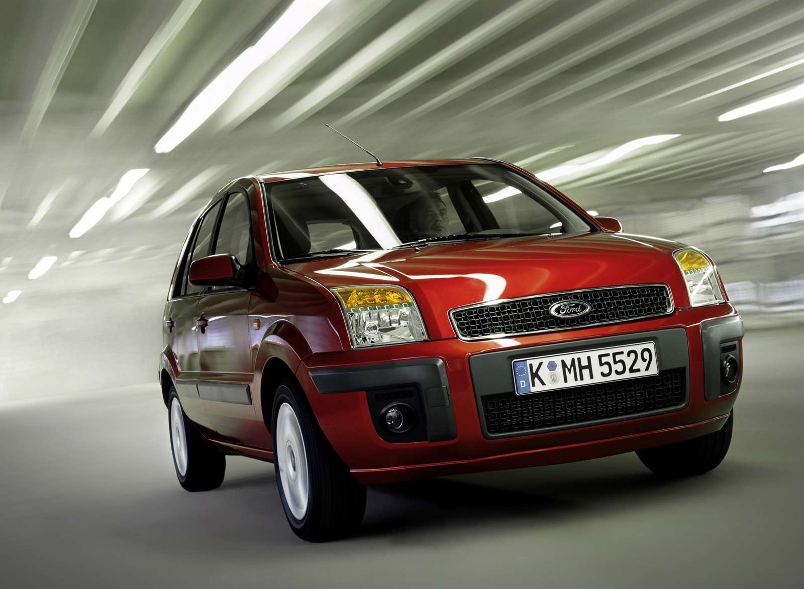 Ford Fusion exterior fata