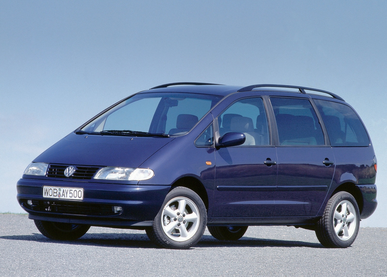 VW Sharan 1995 exterior fata