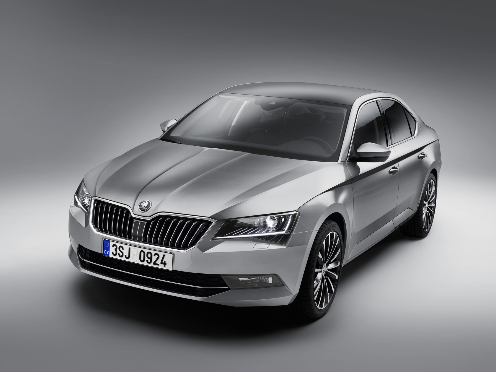 Skoda Superb exterior