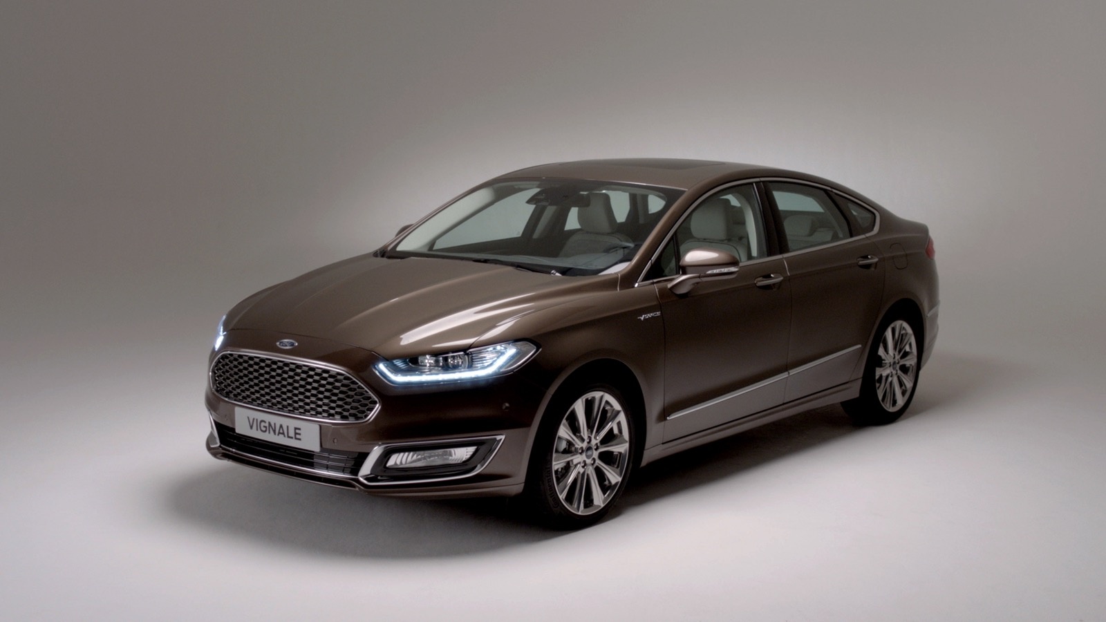 Ford Vignale Mondeo exterior