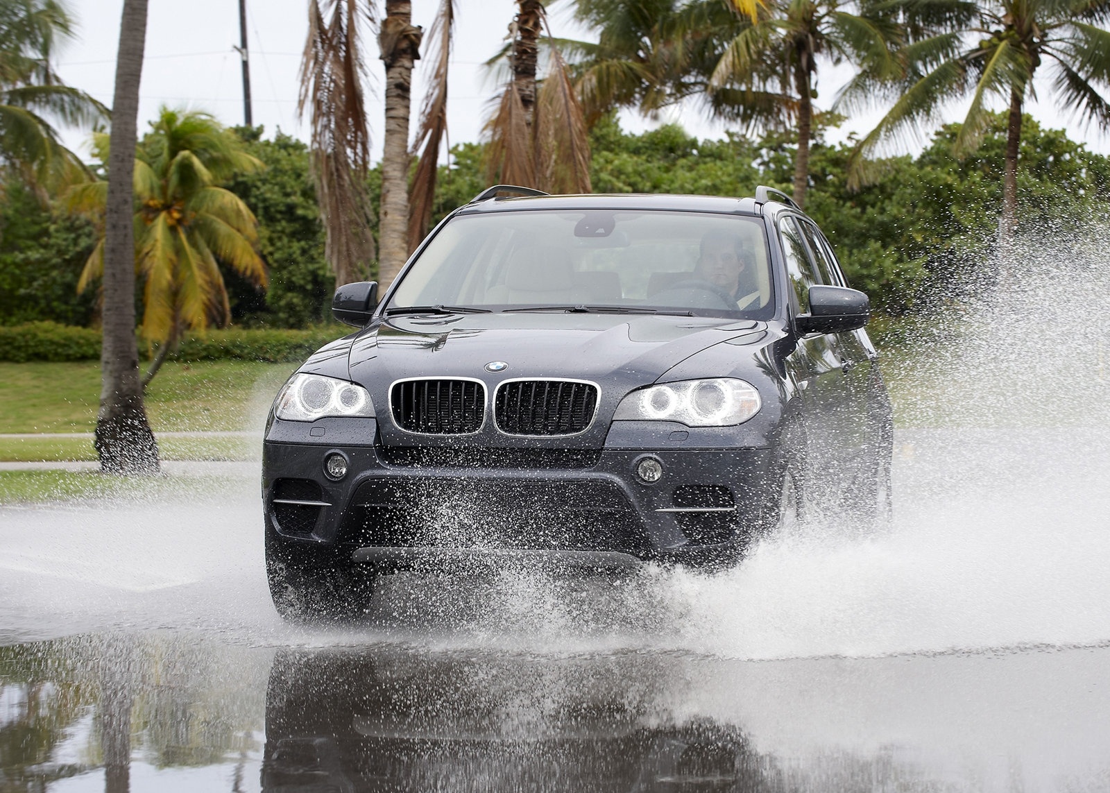 BMW x5 2011 exterior fata1