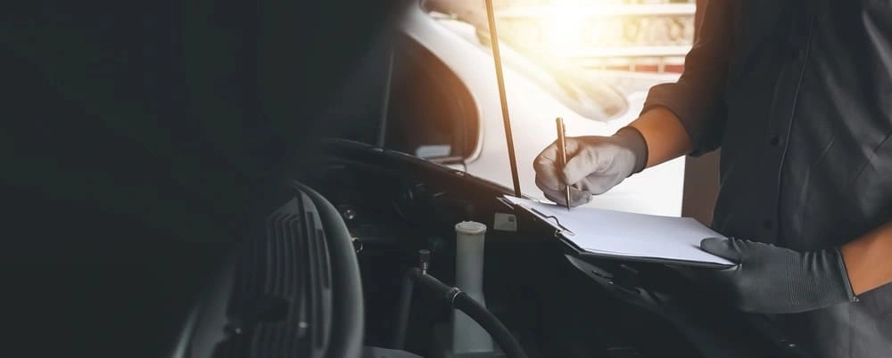 Auto cu capota ridicata