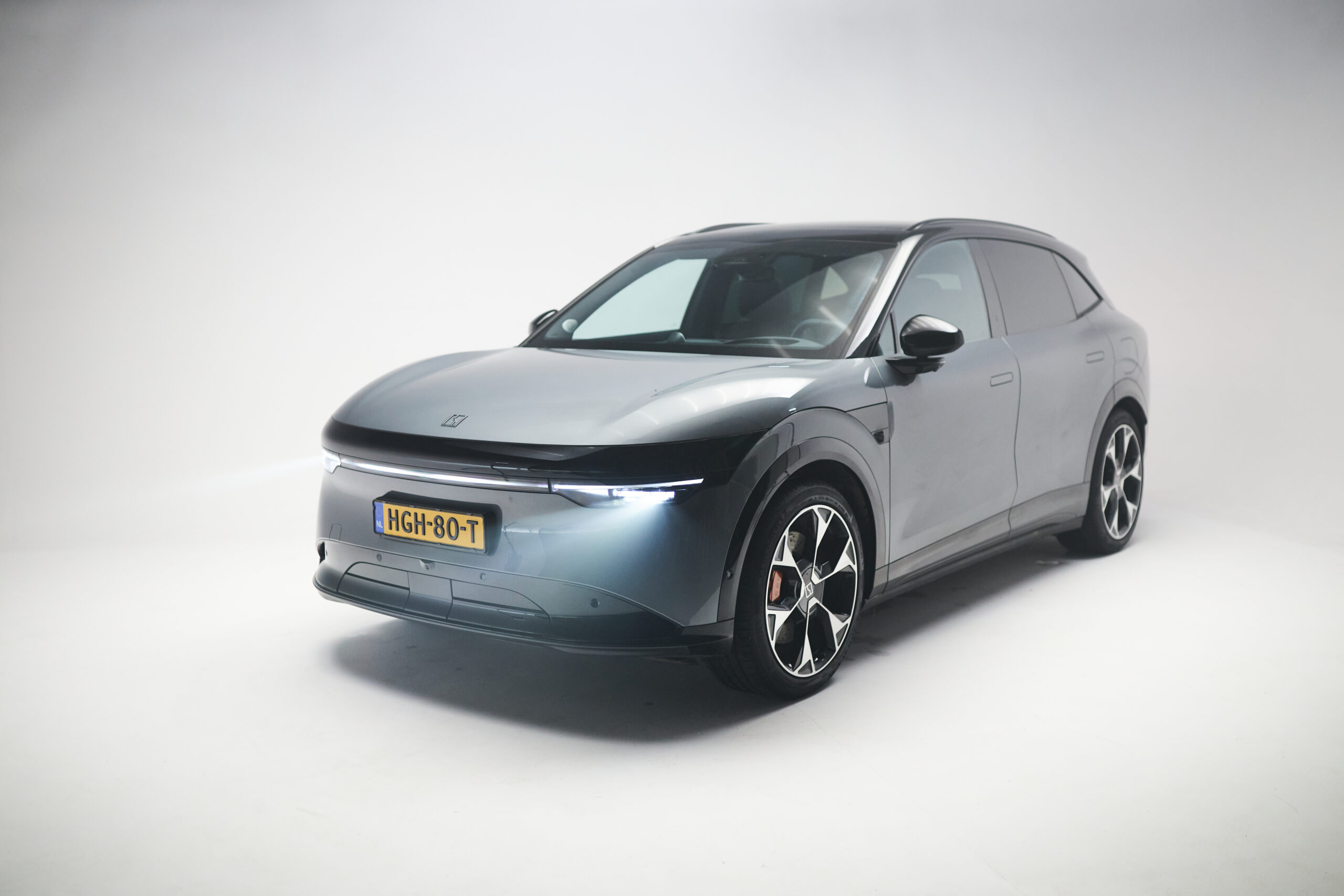 Zeekr 7X: fii gata pentru dotări de mașină de lux - AUTOVIT Blog