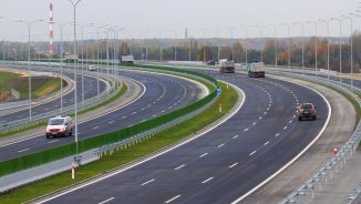 În România se lucrează la 460 km de autostradă. Doar 50 km au șanse să fie finalizați în 2016