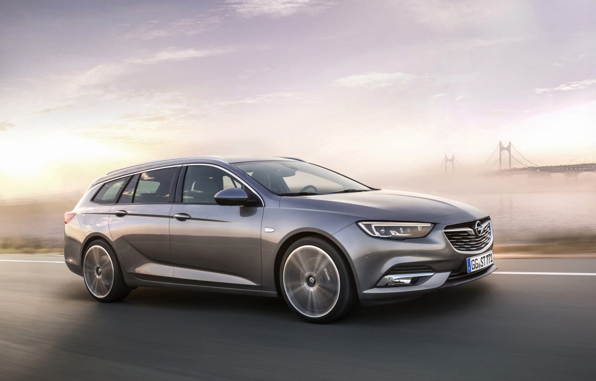 Lull Confine Expect Noul Opel Insignia Sports Tourer vine la Salonul Auto de la Geneva