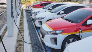 Marea Britanie își anunță intenția de a interzice vânzarea automobilelor cu motoare termice începând cu anul 2040