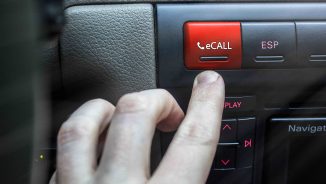 Din 31 martie, toate mașinile noi vor fi echipate cu eCall