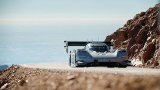 Volkswagen I.D. R spulberă recordul pe celebrul traseu de la Pilkes Peak