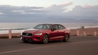 Volvo va limita viteza maximă la 180 km/oră pentru toate modelele noi începând din 2020