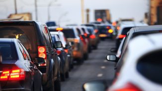 Primarul Capitalei anunță o posibilă taxă pentru mașinile înmatriculate în afara Bucureștiului