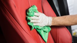 Îngrijirea tapițeriei auto din piele: un ghid complet