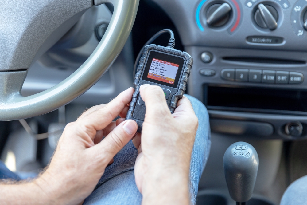 cum te poate ajuta un tester auto