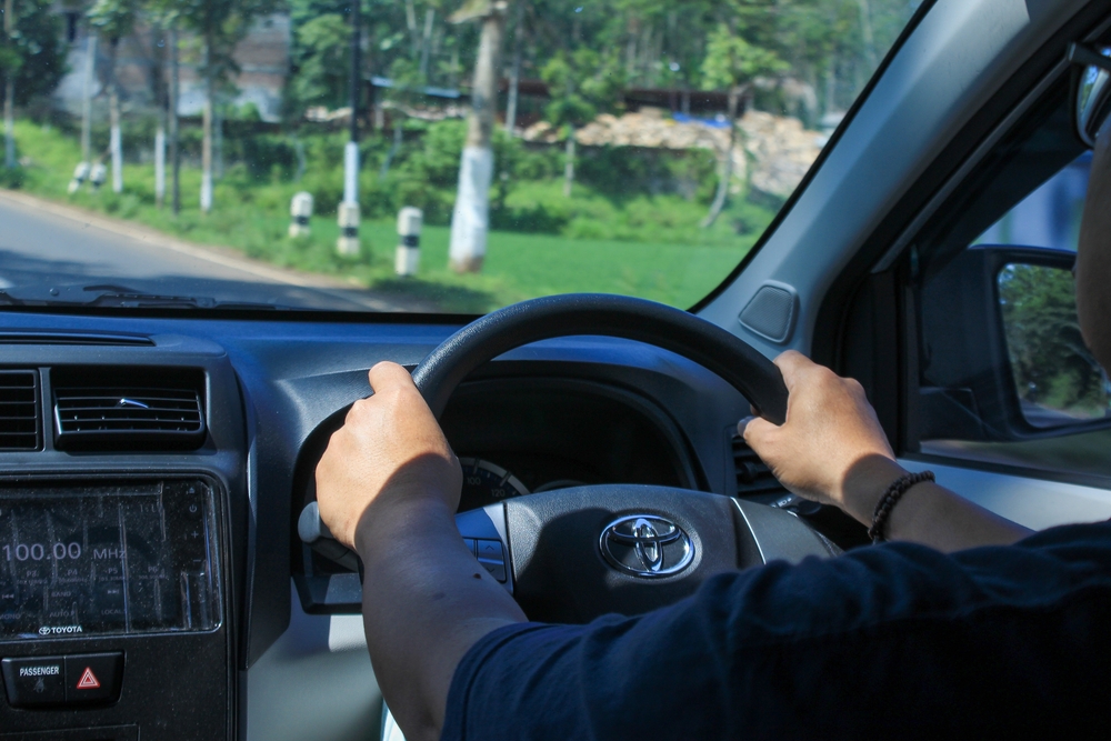 toyota cu volan pe dreapta