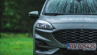 FORD KUGA HEV 2023: SUV-ul full hybrid la un preț corect