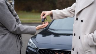Cum să nu fii păcălit când cumperi o mașină rulată: 10 cele mai frecvente înșelătorii
