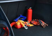 Ce trebuie să ai în mașină – kitul de siguranță auto și echipamentele obligatorii