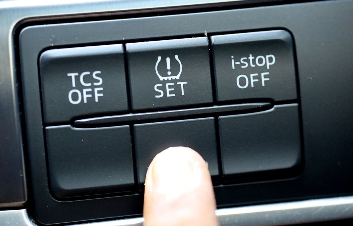 Butonul de resetare tpms in bord
